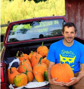 Chris Smith, Seed Saver with Sow True Seed – Biographies – MOTHER EARTH NEWS Image